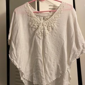 White medium Billabong short sleeve shirt